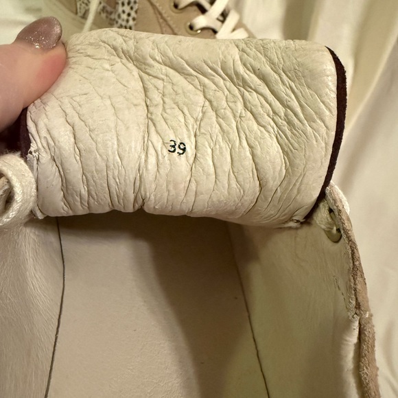 Maruti MOMO European Sneakers for Women. Size EU 39 / Women’s 8 - Picture 7 of 7